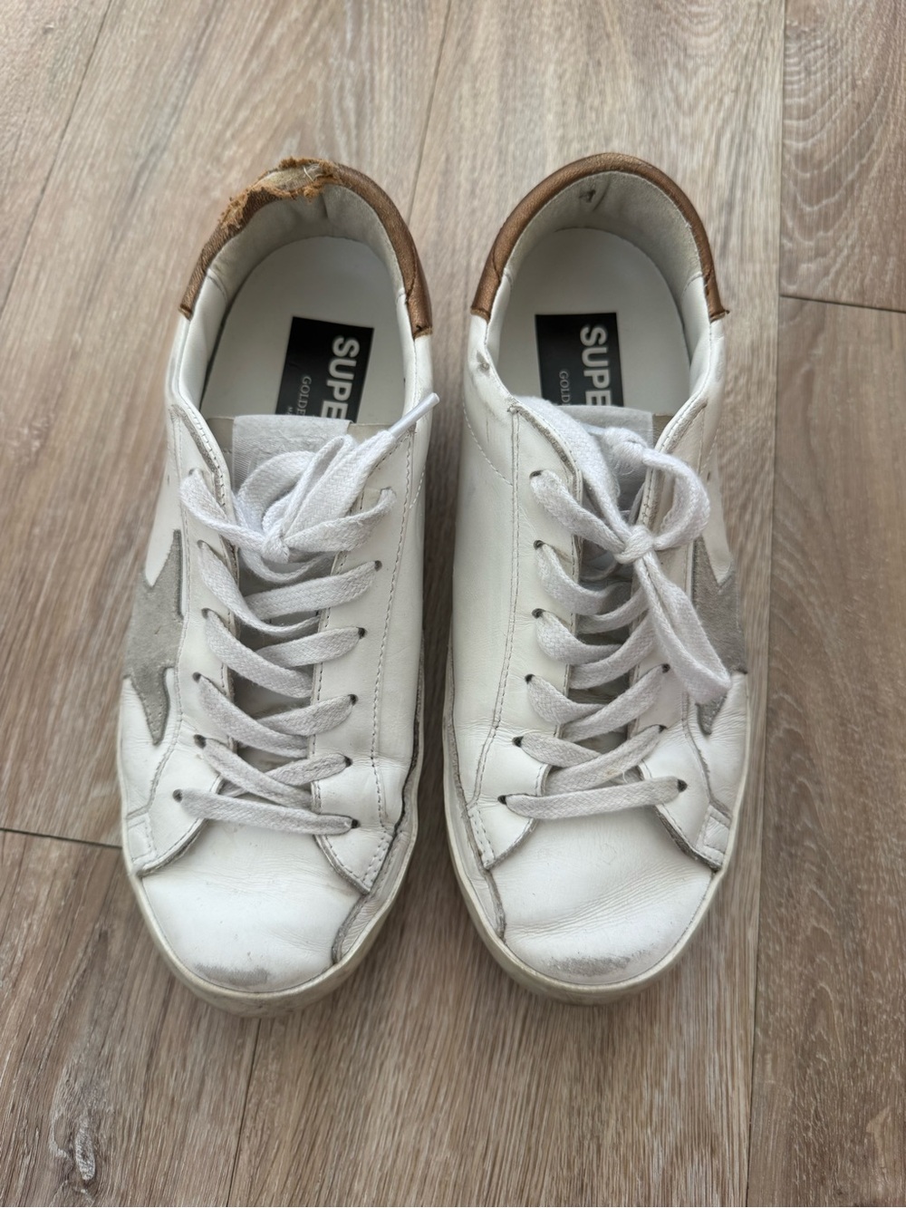 Golden Goose Superstar size 37